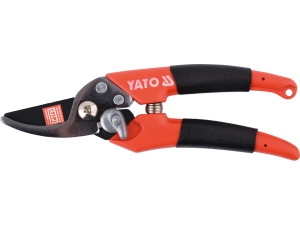 Sekator ogrodowy YATO uniwersalny ręczny 180mm do gałęzi max 13mm YT-8805