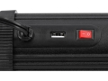 Port USB i czerwony włącznik przetwornicy napięcia samochodowej YATO YT-81480