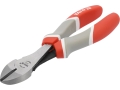Szczypce tnące boczne 180 mm z ostrzami w zbliżeniu, widok ukośny YATO YT-6612